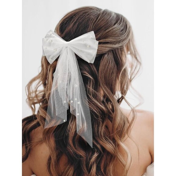 🆕Women White Clip Bachelorette Party Decorations Pearl Bow Accessories - Picture 7 of 9